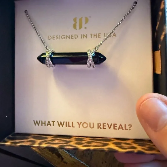 Bomb party untamed necklace - Picture 1 of 4